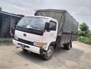 2010 / 2011 Nissan UD T5 Lorry 7500kg 16 Feet
