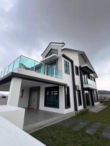 Semi-Detached House For Sale in Ayer Keroh,MLK