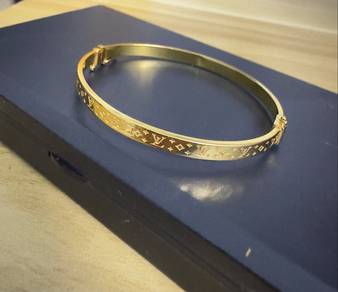 Bangle 916