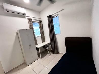 Room in Tanjong Tokong, PNG