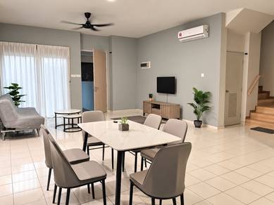 Townhouse Condo For Rent in MJC One Residency