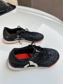 Kasut Futsal Ortuseight (CATALYST VISION V4)