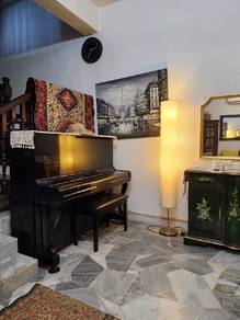 Samick Upright Piano