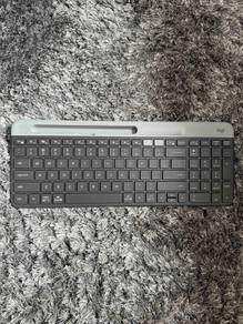 Logitech K580 Slim Multi-Device Bluetooth Keyboard