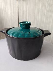Vintage-Style Ceramic Casserole/Stew Pot with Lid