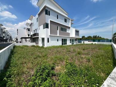 Semi-Detached House For Sale in Puchong,SGR