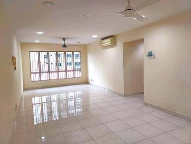 Condominium For Sale in Green Avenue