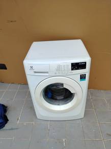 Electrolux front load washer 7.5kg washing machine
