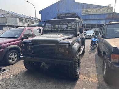 Land Rover Defender 110 in Selayang, SGR