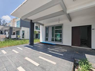 Semi-Detached House For Sale in Klebang,MLK
