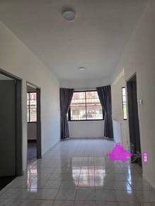 Apartment For Sale in Beverly Hills 1