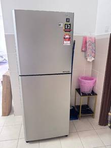 Peti Ais untuk dijual