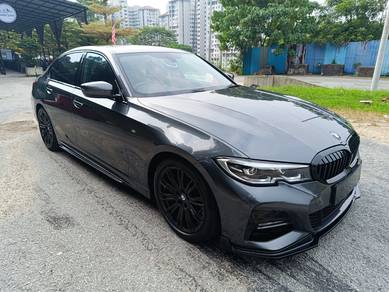 BMW 330i 30i M SPORT in Desa Petaling, KUL