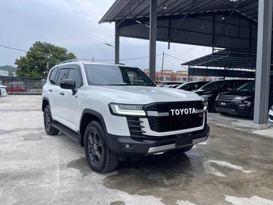 Toyota Land Cruiser 300 GR SPORT in Kajang, SGR