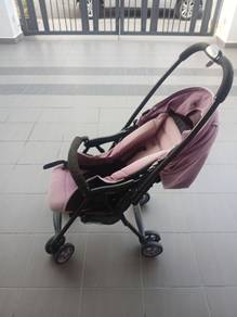 combi light weight baby stroller