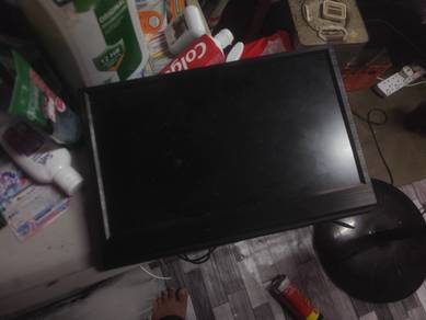 tv besar dan kecil