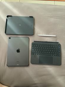 Ipad Air 5th Gen 256GB/logitech keyboard/pencil
