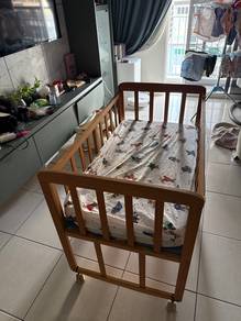 baby cot