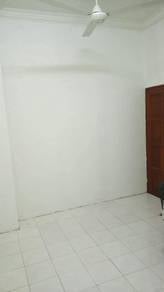 Room in Klang, SGR