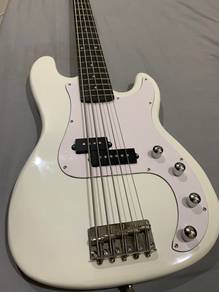 JCraft 5 String Active Bass Guitar Full Set