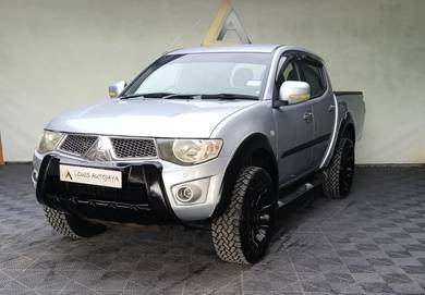 Mitsubishi Triton VGT in Port Dickson, NSN