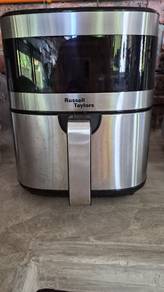 Russell Taylors digital air fryer 5.5L