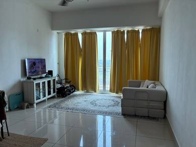 Condominium For Rent in Royale Infinity