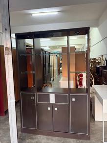cabinet hiasan / divider