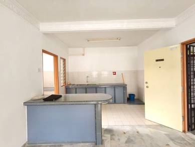 Apartment For Sale in Bandar Putra Permai