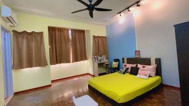 Room in Setia Alam, SGR