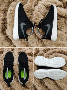 Nike Roshe Run US7