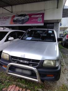 Isuzu Invader TFS55HD CREW CAB in Kuching, SWK