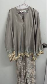 Kebaya Batik Sulam