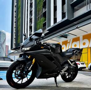 Yamaha R15