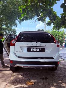 Volvo XC60 T5 in Puchong, SGR