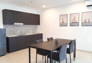 Service Residence For Rent in The Straits