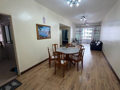 Condominium For Rent in Alam Damai Condominium