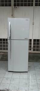 2door fridge refrigerator Toshiba 240-L