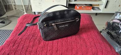 Pre-Loved MK Sling Bag for her