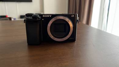 Sony Alpha A6000 Mirrorless Camera + 16-50mm Kit L