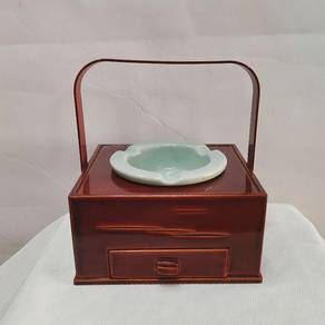 Japan vintage Tabakobon Syunkeinuri pipe tray 1970