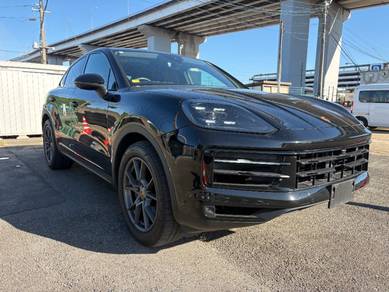 2023 Porsche Cayenne COUPE BASE