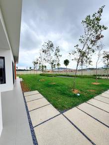 Semi-Detached House For Sale in Gombak,SGR