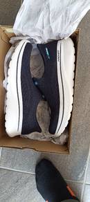 walking shoe