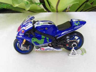 Maisto 1-18 MotoGP 2016 Yamaha YZR M1 # 99