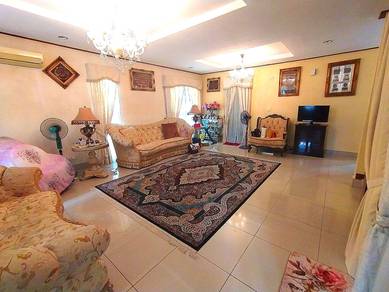 Semi-Detached House For Sale in Shah Alam,SGR