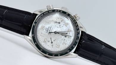Omega Speedmaster Reduced 39mm MOP Dial