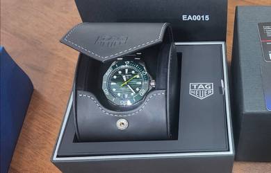 Aquaracer Professional 300 date (New)