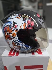 Zeus Helmet (Size L) As New