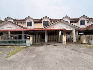 Terraced House For Sale in Miri,SWK